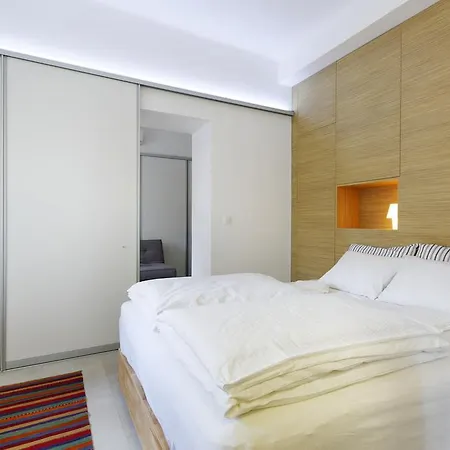 Apartment A4